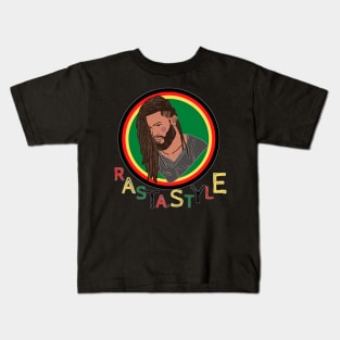 Rastafari man accompanied by a multicolored writing Kids T-Shirt